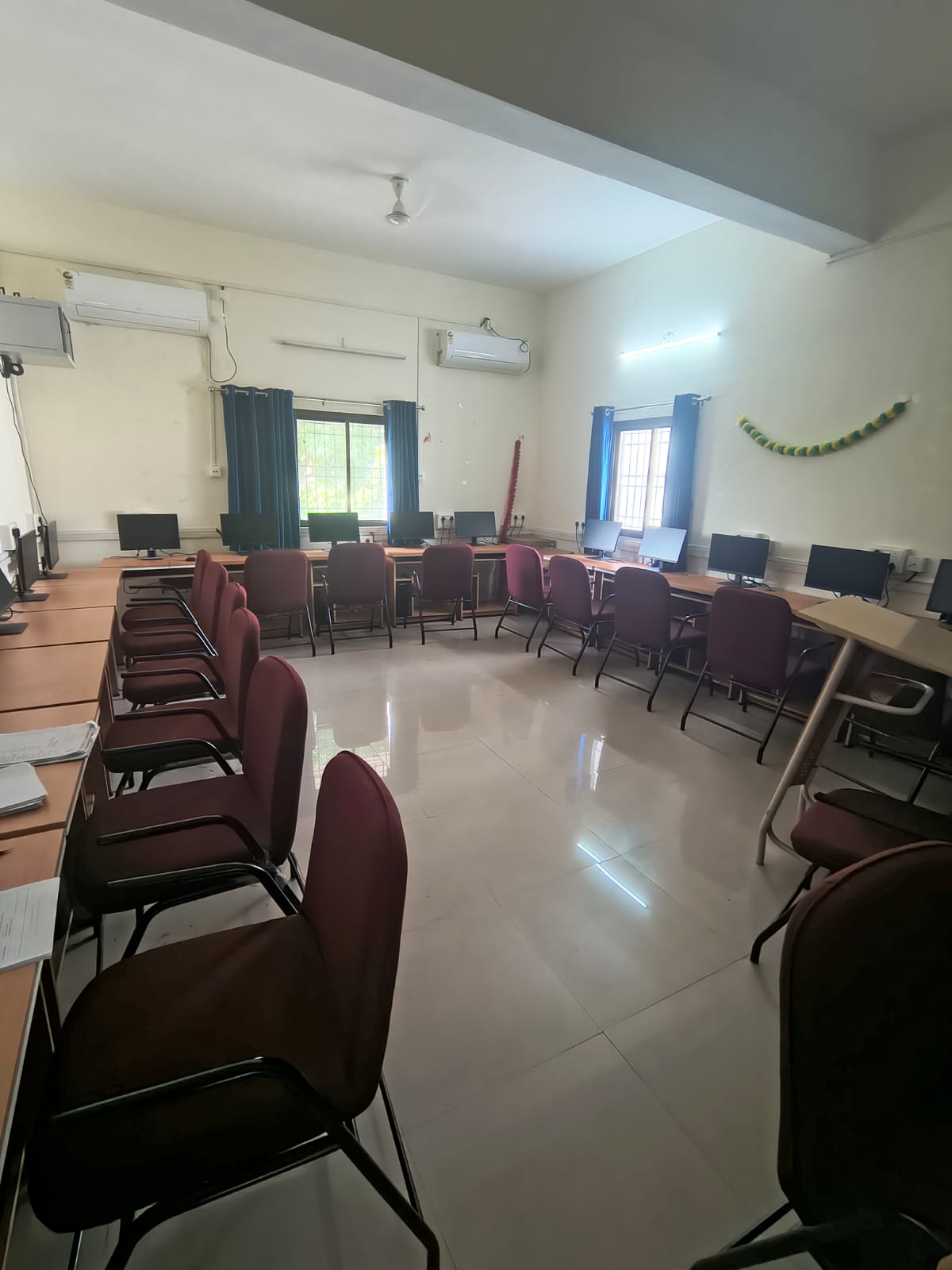 COMPUTER LAB