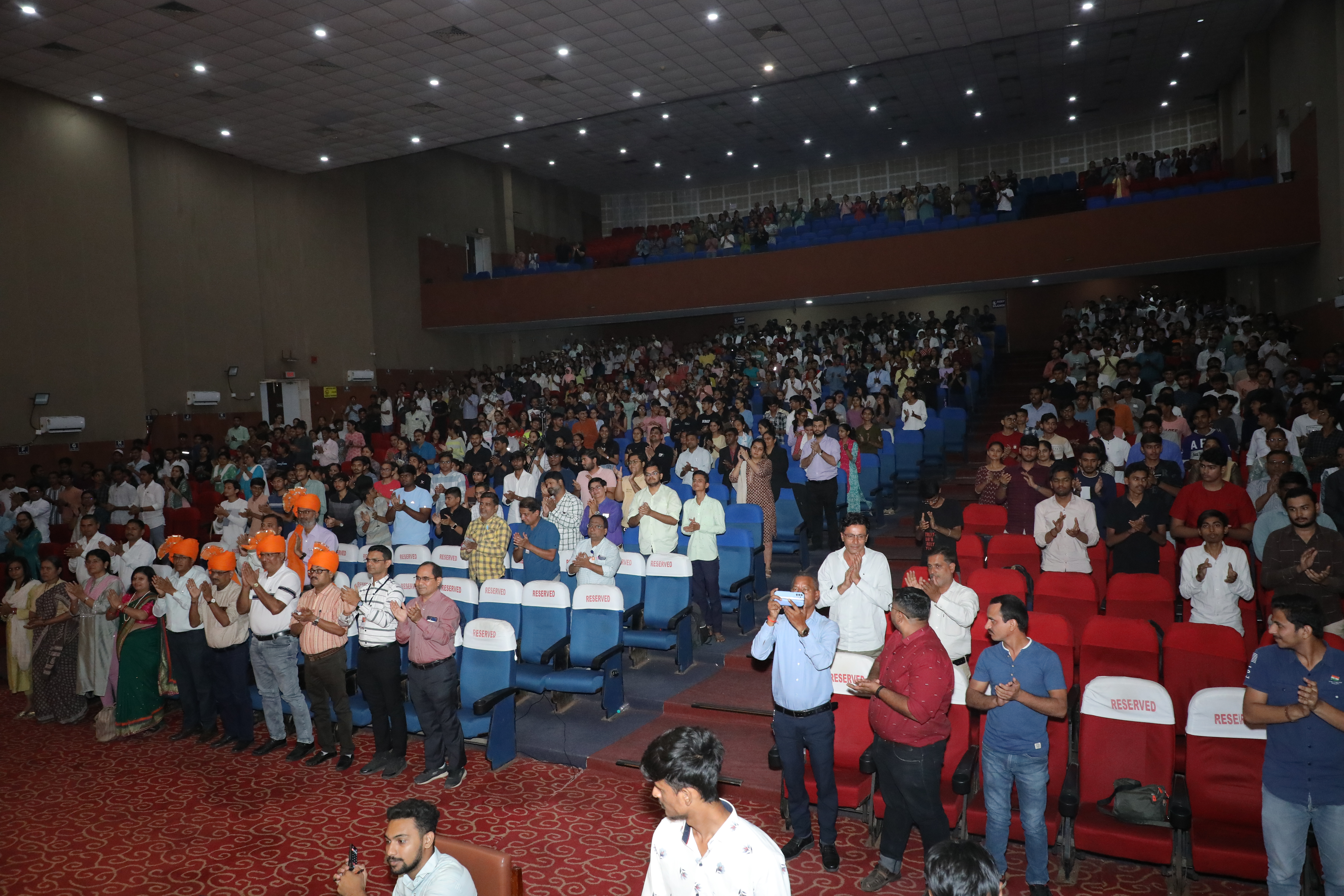 શસ્ત્ર અને શાસ્ત્ર પૂજા