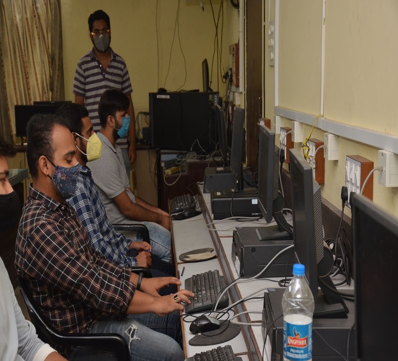 COMPUTER LAB