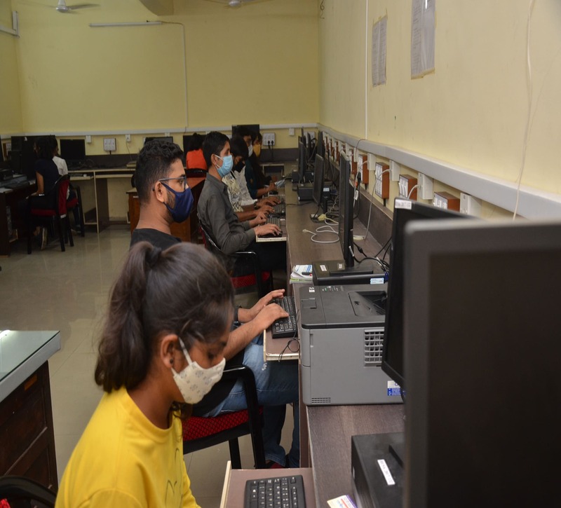 COMPUTER LAB