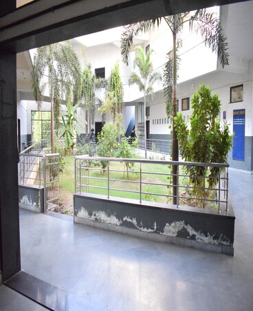 CAMPUS