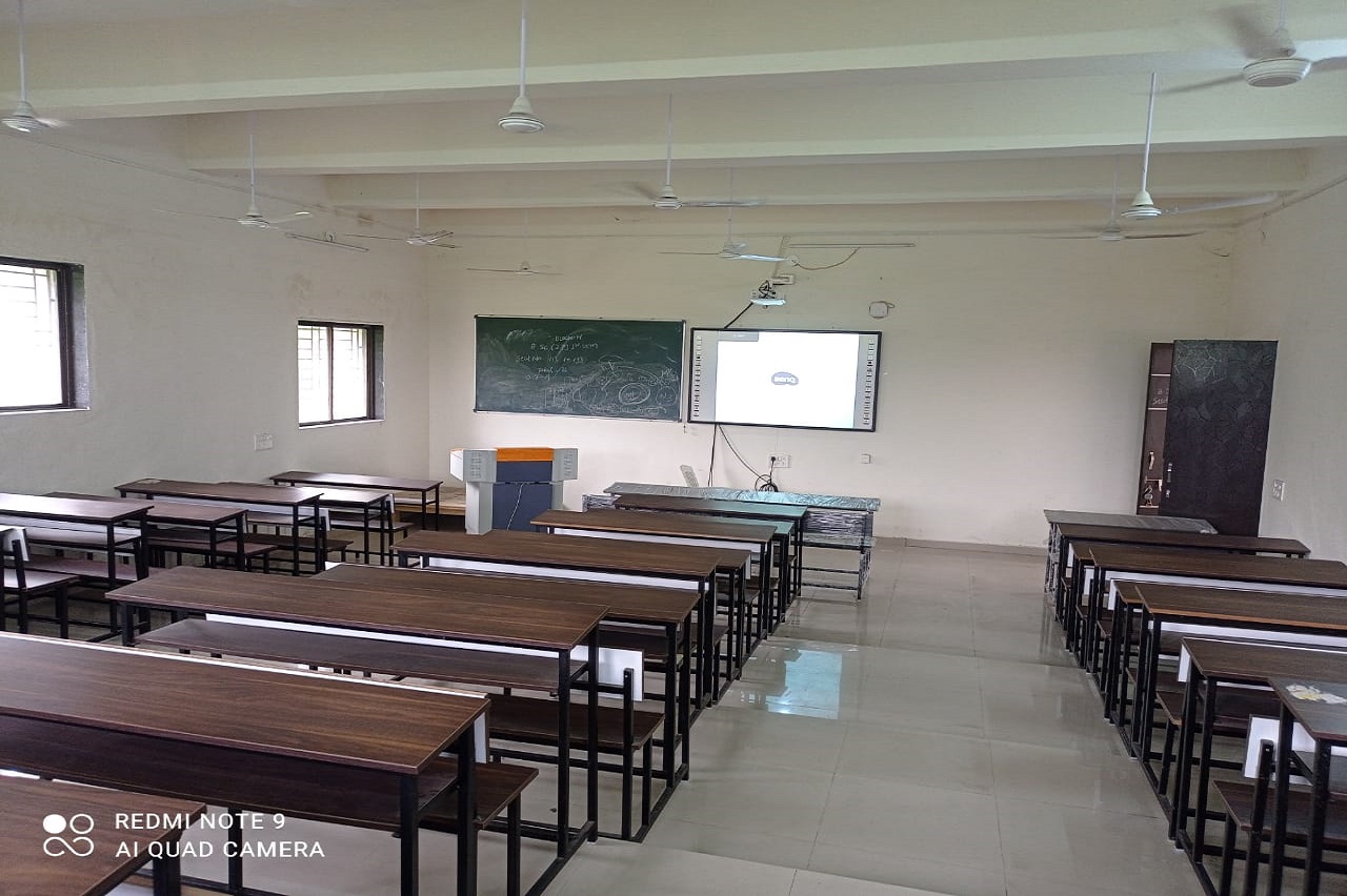 Theatre type classrooms with smart board. (Two)